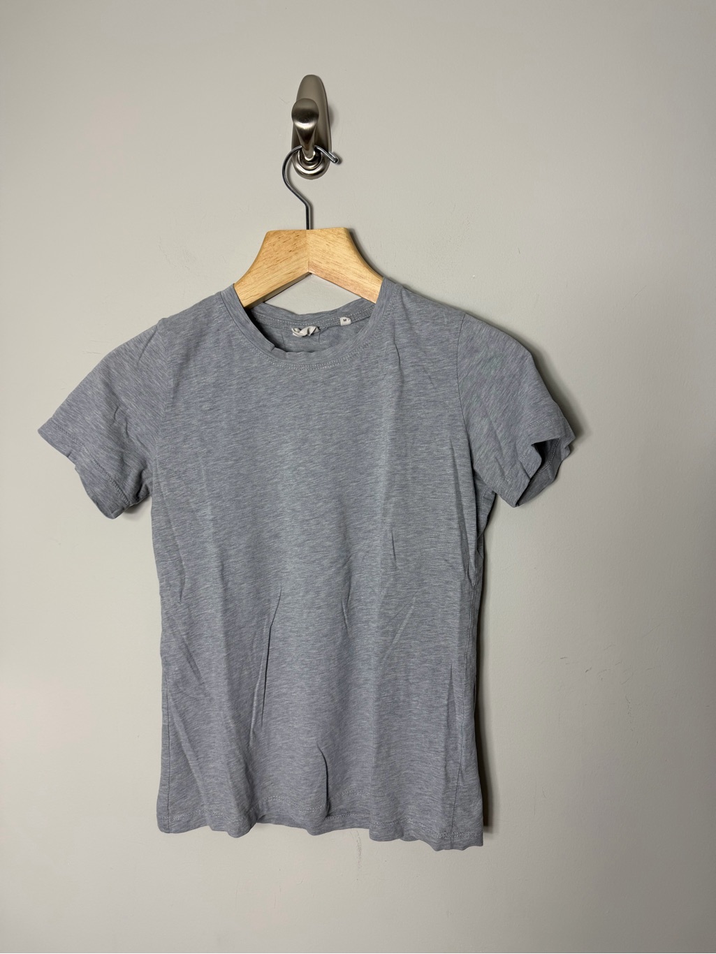 Kotn Women’s Cotton Short Sleeve Tee Shirt Essential Classic Gray Medium 451 — image 2 of 7
